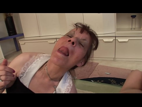 ❤️ Divām vecmāmiņām un vectētiņam ir sekss trijatā ️ Tik porno pie mums