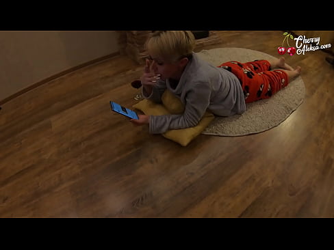 ❤️ Traks Blondīne sūc milzīgu locekli sūc un lēkā uz tā - anālais sekss ️ Tik porno pie mums